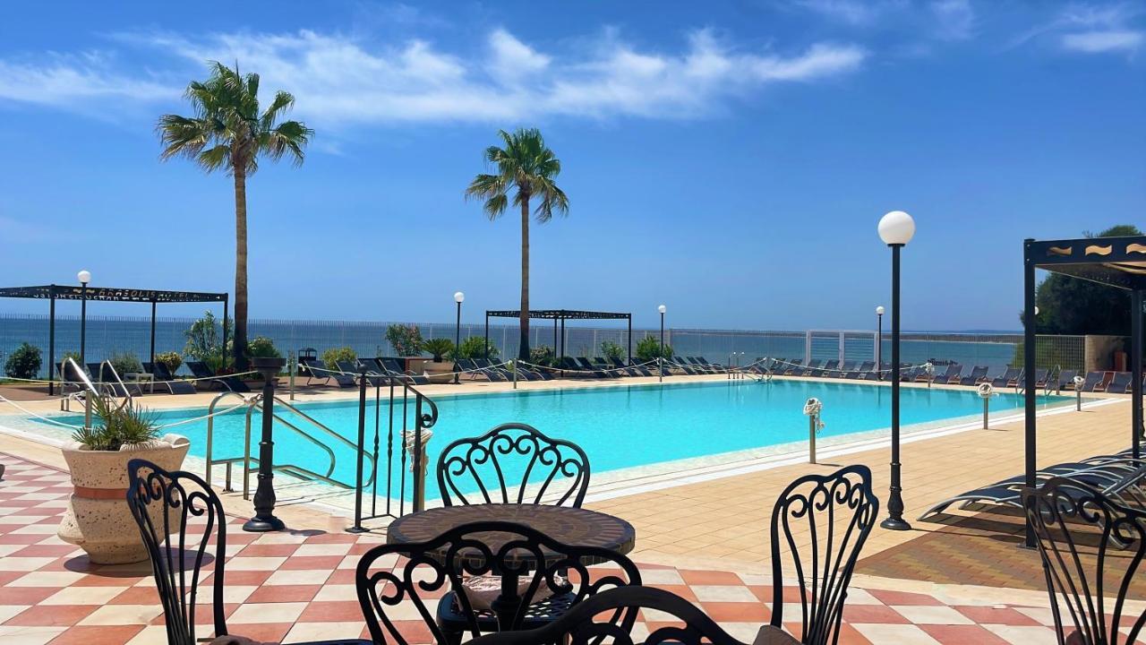 Apulia Hotel Taranto Ara Solis Lido Azzurro Екстер'єр фото