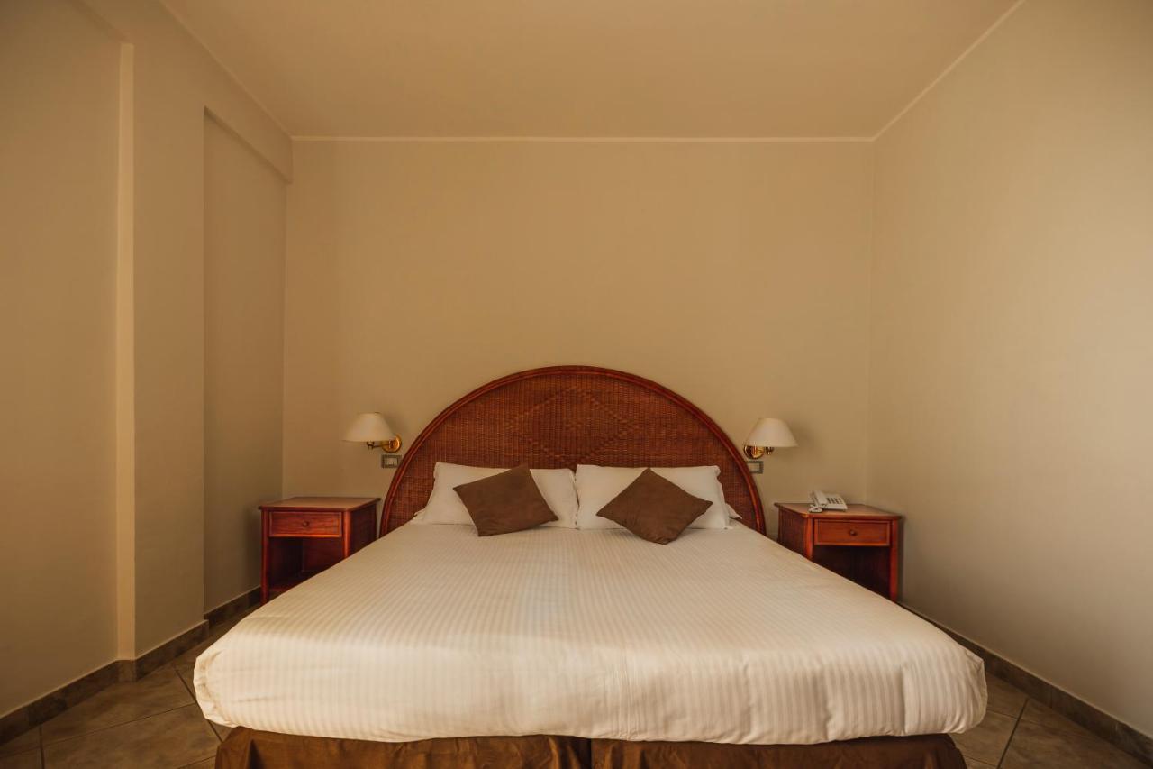Apulia Hotel Taranto Ara Solis Lido Azzurro Екстер'єр фото