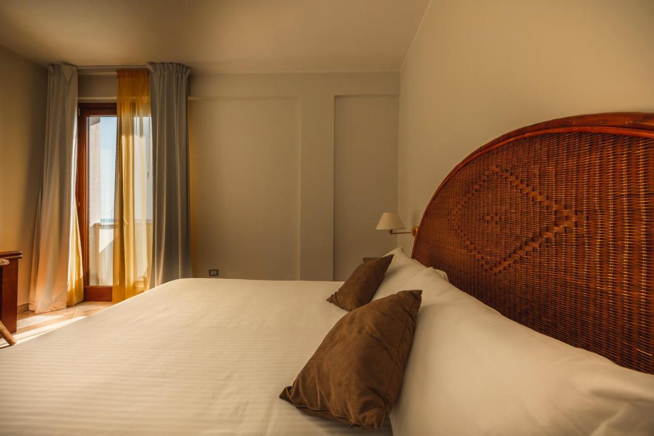 Apulia Hotel Taranto Ara Solis Lido Azzurro Екстер'єр фото