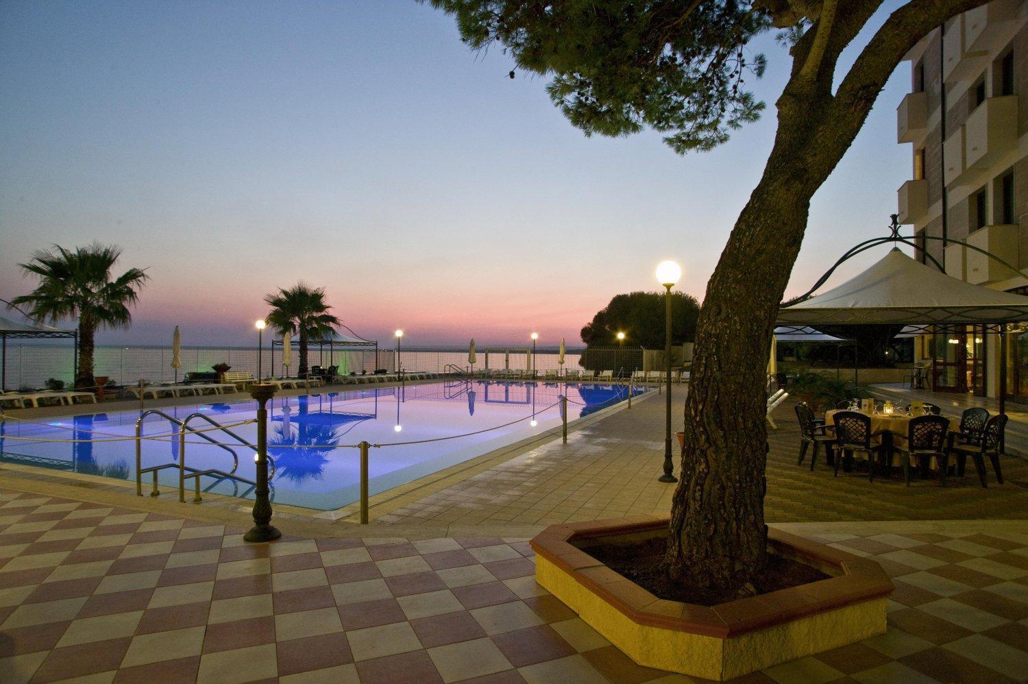 Apulia Hotel Taranto Ara Solis Lido Azzurro Екстер'єр фото